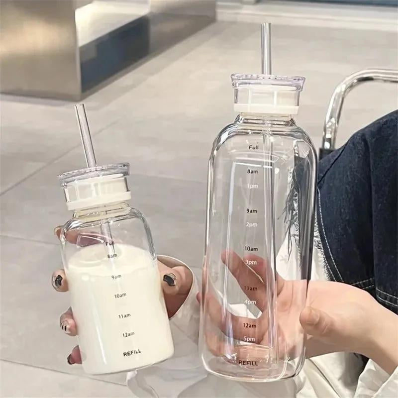 bouteille d'eau avec paille intégrée