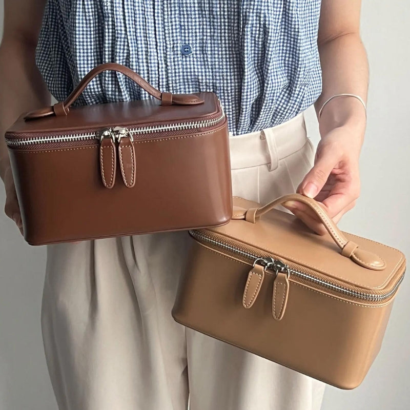 trousse de toilette en cuir personnalisée