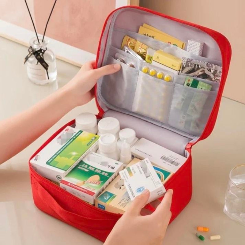 trousse medicament voyage bebe