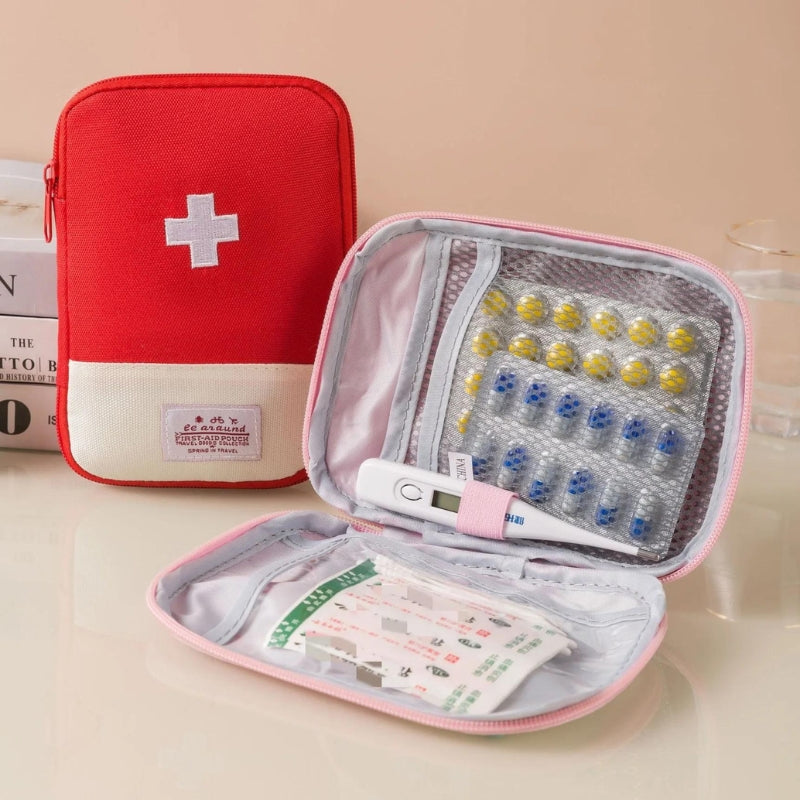 trousse médicament voyage enfant